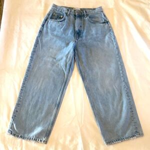 Zara Jeans High Rise Straight Leg. Size 6